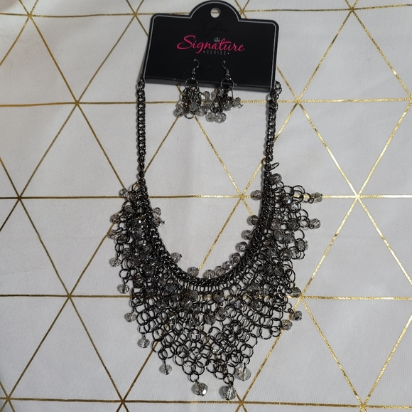 Paparazzi The Nina ZiCollection Necklace -2017 - Picture 4 of 4